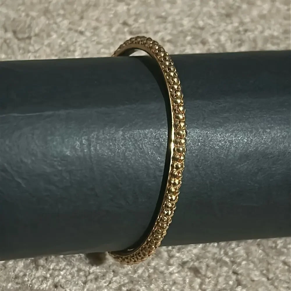 Women’s vintage dainty gold tone bangle bracelet one‎ size measurements shown